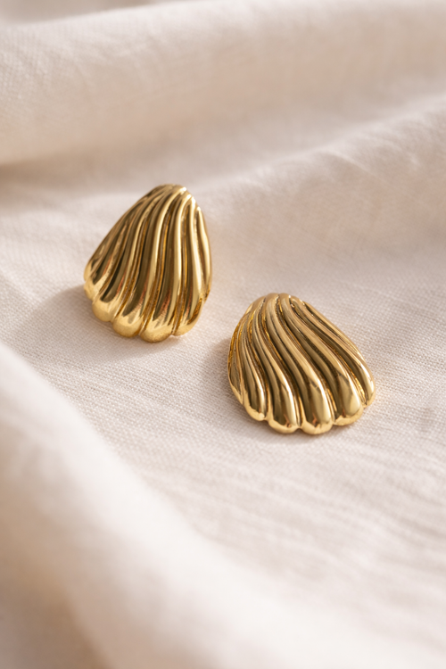 Aure ripple anti tarnish studs